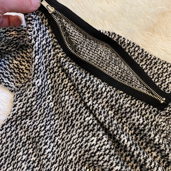 💜 Mystree Lightweight Pullover Sweater Zipper Detailed Shoulder 💜 3 for $20 - Picture 6 of 7